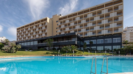 Front of property. Hotel Algarve Casino