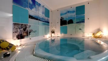 Szauna, törökfürdő/hammam, testkezelés és aromaterápia, testtekercselés
