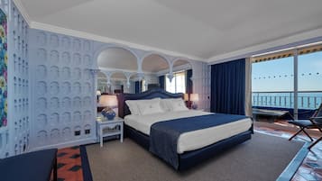 Suite, Balcony, Sea View | Minibar, in-room safe, blackout drapes, free WiFi