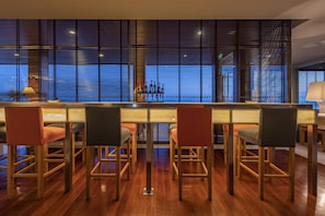 3 bares o lounges, bar junto a la alberca, bar en la playa