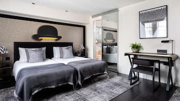 Deluxe Room (2 Twins) | Hypo-allergenic bedding, minibar, in-room safe, individually furnished