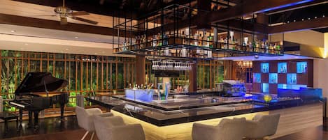 2 间酒吧/酒廊、池畔酒吧