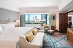1 bedroom, minibar, in-room safe, desk