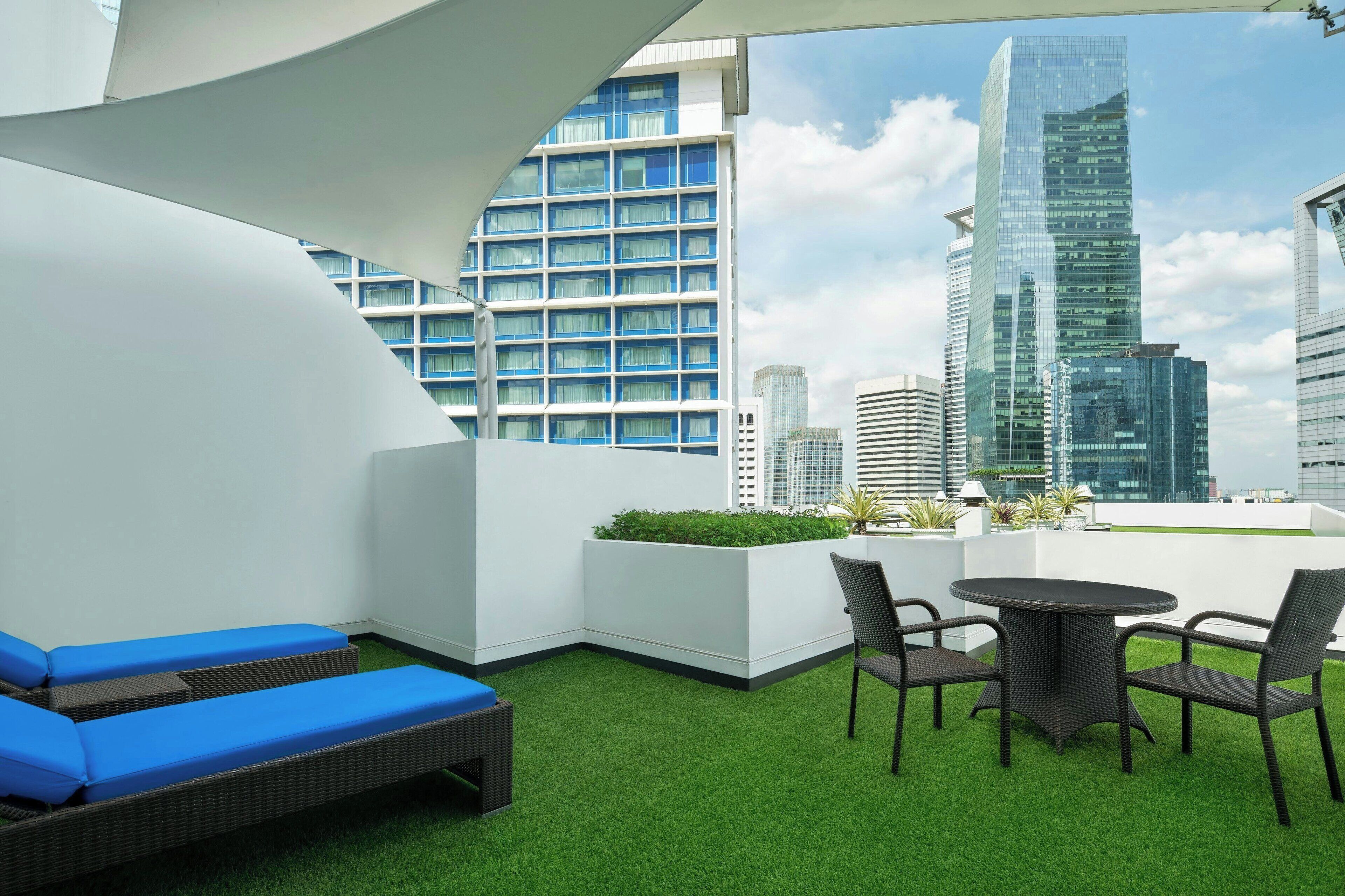 1 king bed, club lounge access, diplomatic suite | 1 bedroom, minibar, in-room safe, desk