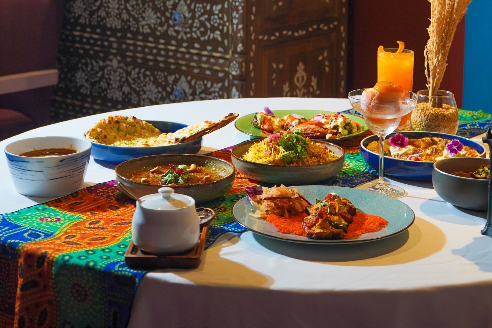 4 개의 레스토랑, 아침 식사, 점심 식사, 저녁 식사 제공(세계 요리)