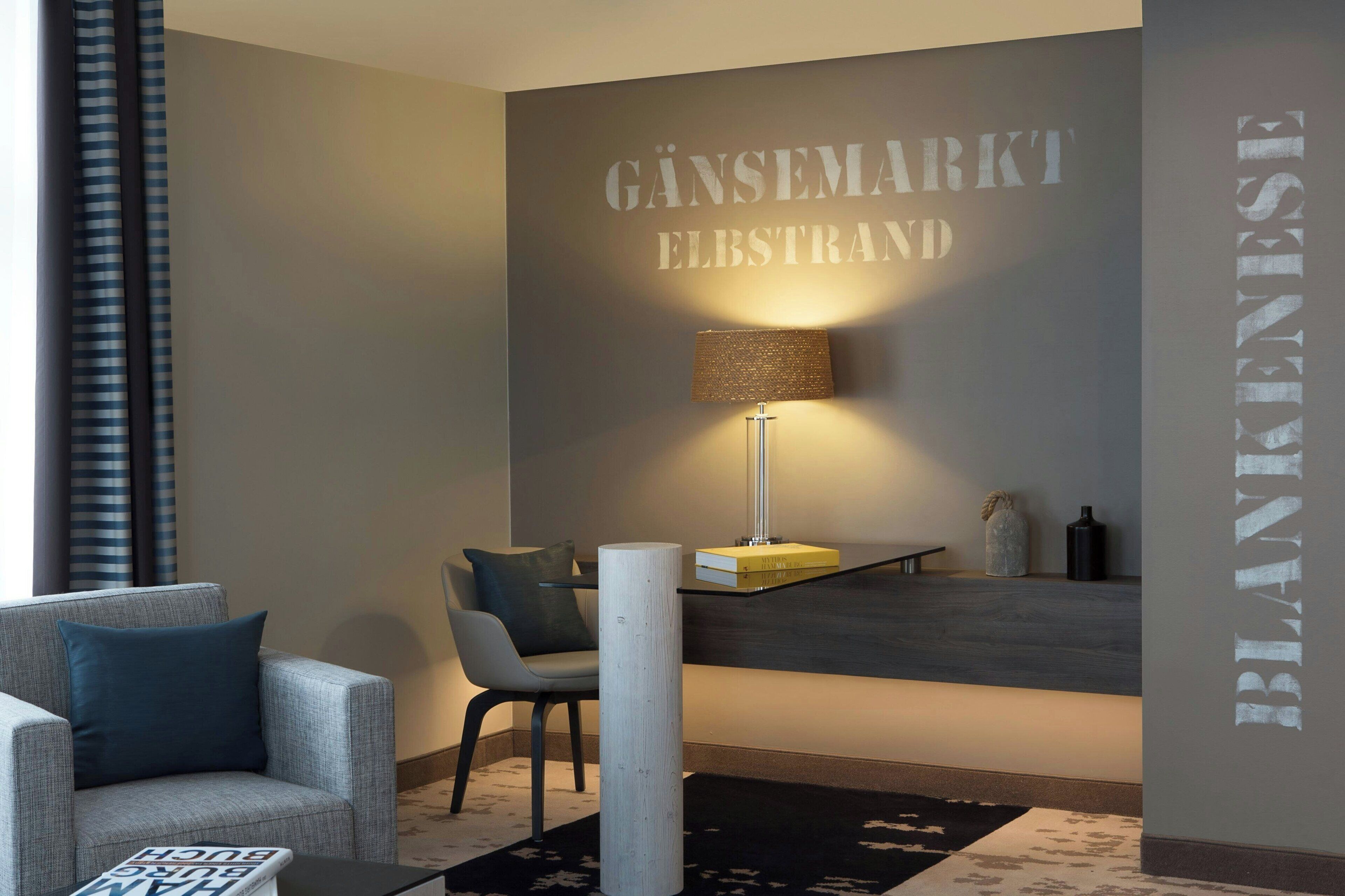 Superior Room, 1 King Bed | Premium bedding, in-room safe, desk, laptop workspace