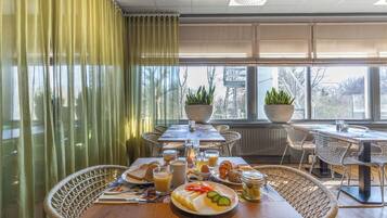 Daily buffet breakfast (EUR 20.50 per person)