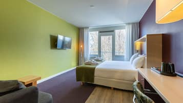 In-room safe, desk, laptop workspace, blackout curtains