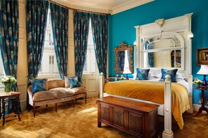 Junior Suite | Frette Italian sheets, premium bedding, in-room safe, desk