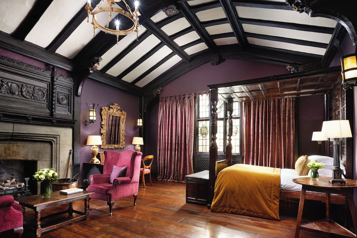 Tudor Suite | 埃及棉床單、高級寢具、特厚豪華床墊、迷你吧
