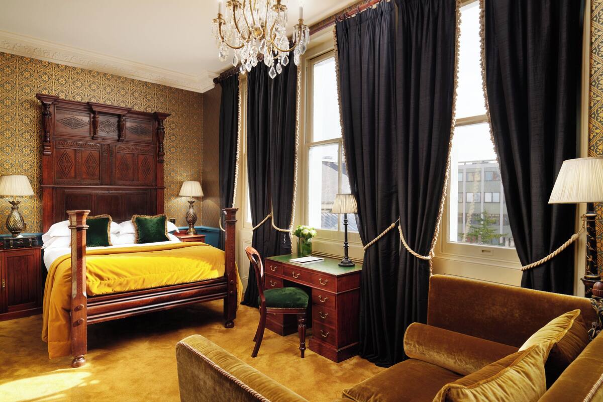 Deluxe Triple Room | 埃及棉床單、高級寢具、特厚豪華床墊、迷你吧