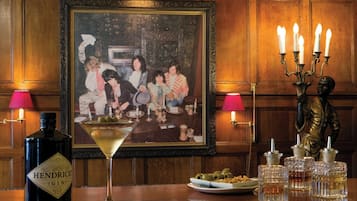 Con servicio de comidas y cenas