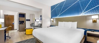 Comfort Suites London South
