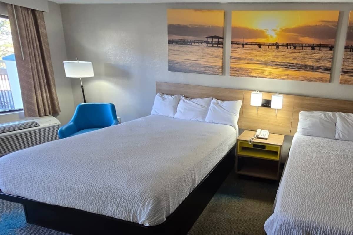 Seprai antialergi dan dilengkapi dengan perabotan berbeda-beda