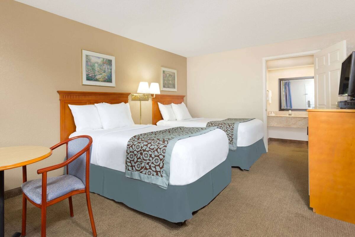 Hypo-allergenic bedding, individually furnished, desk