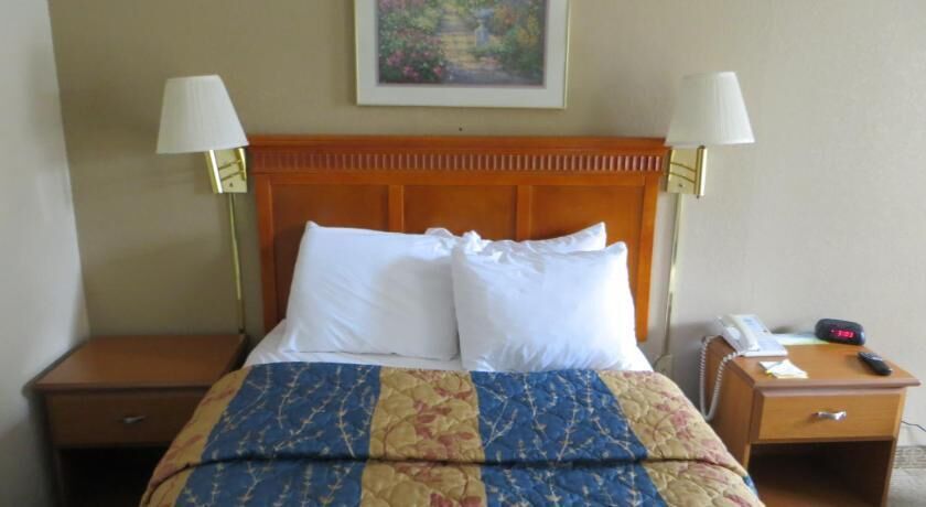 Hypo-allergenic bedding, individually furnished, desk