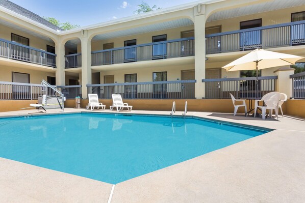 Seasonal outdoor pool