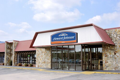 Howard Johnson by Wyndham Valdosta