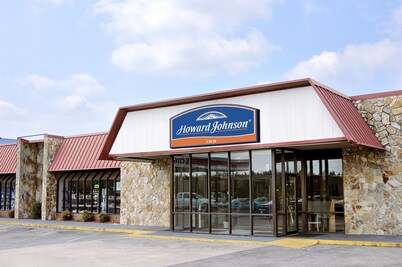 Howard Johnson by Wyndham Valdosta