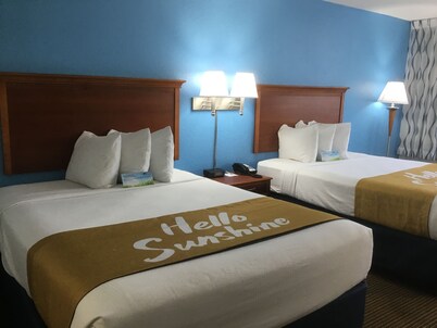 Days Inn & Suites by Wyndham Tallahassee Conf Center I-10