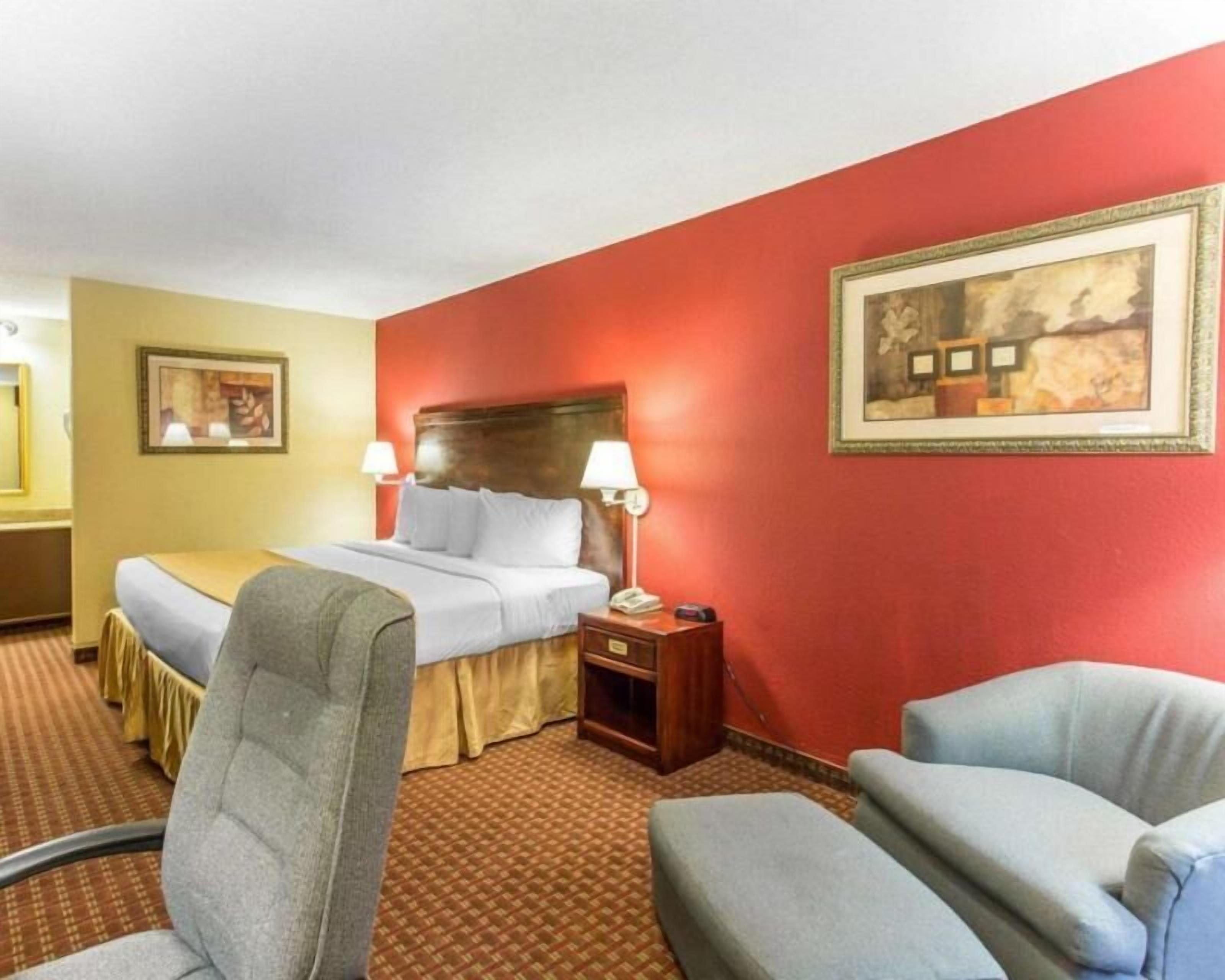 Caja de seguridad en la habitación y escritorio 