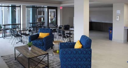 Clarion Pointe Statesville