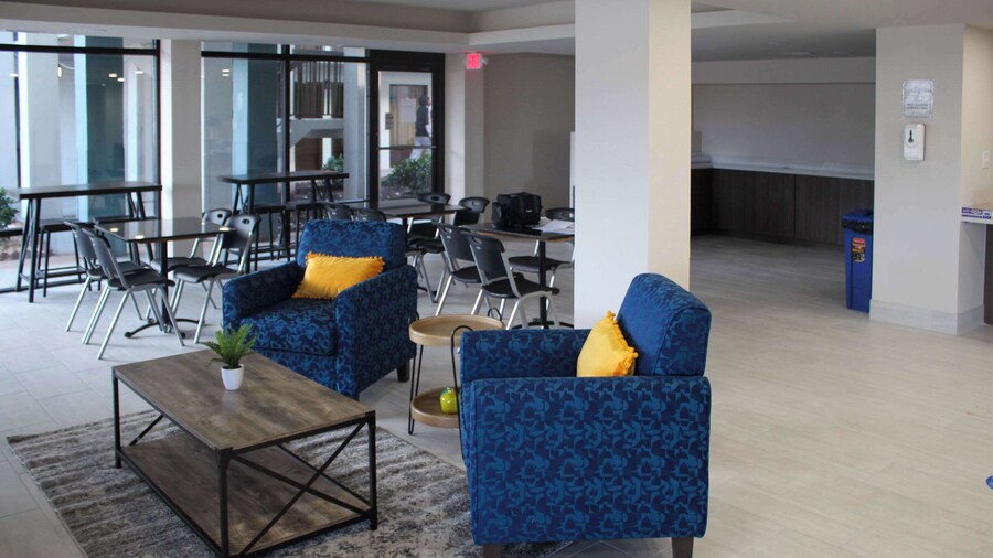 Clarion Pointe Statesville