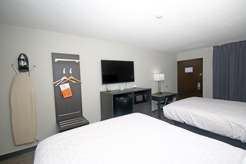 Caja de seguridad en la habitación y escritorio 