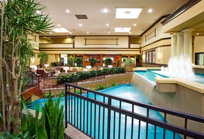 Holiday Inn Hotel & Suites Cincinnati - Eastgate by IHG