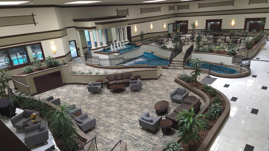 Holiday Inn Hotel & Suites Cincinnati - Eastgate by IHG