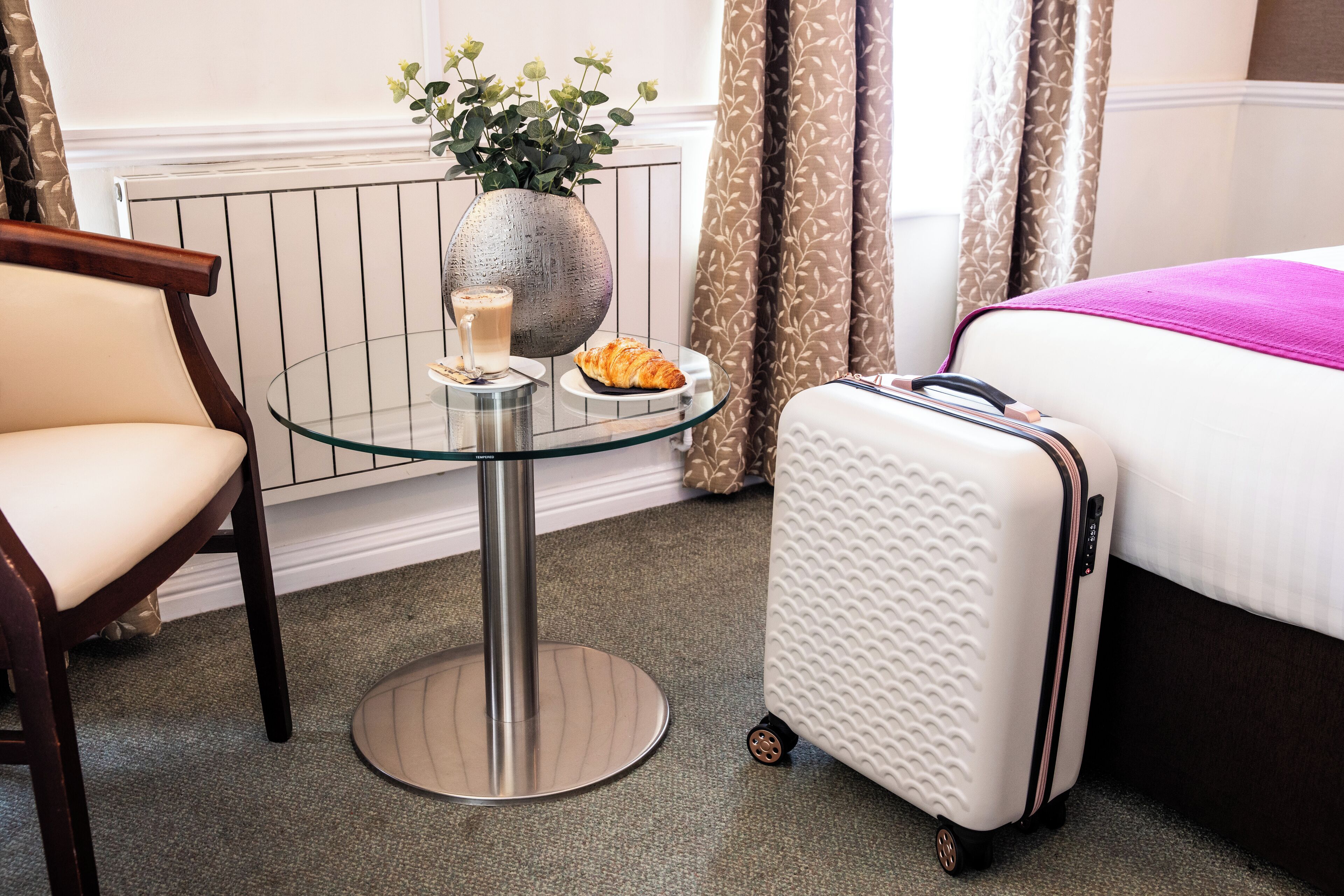 standard room, 1 double bed, non smoking, balcony | individually decorated, individually furnished, iron/ironing board