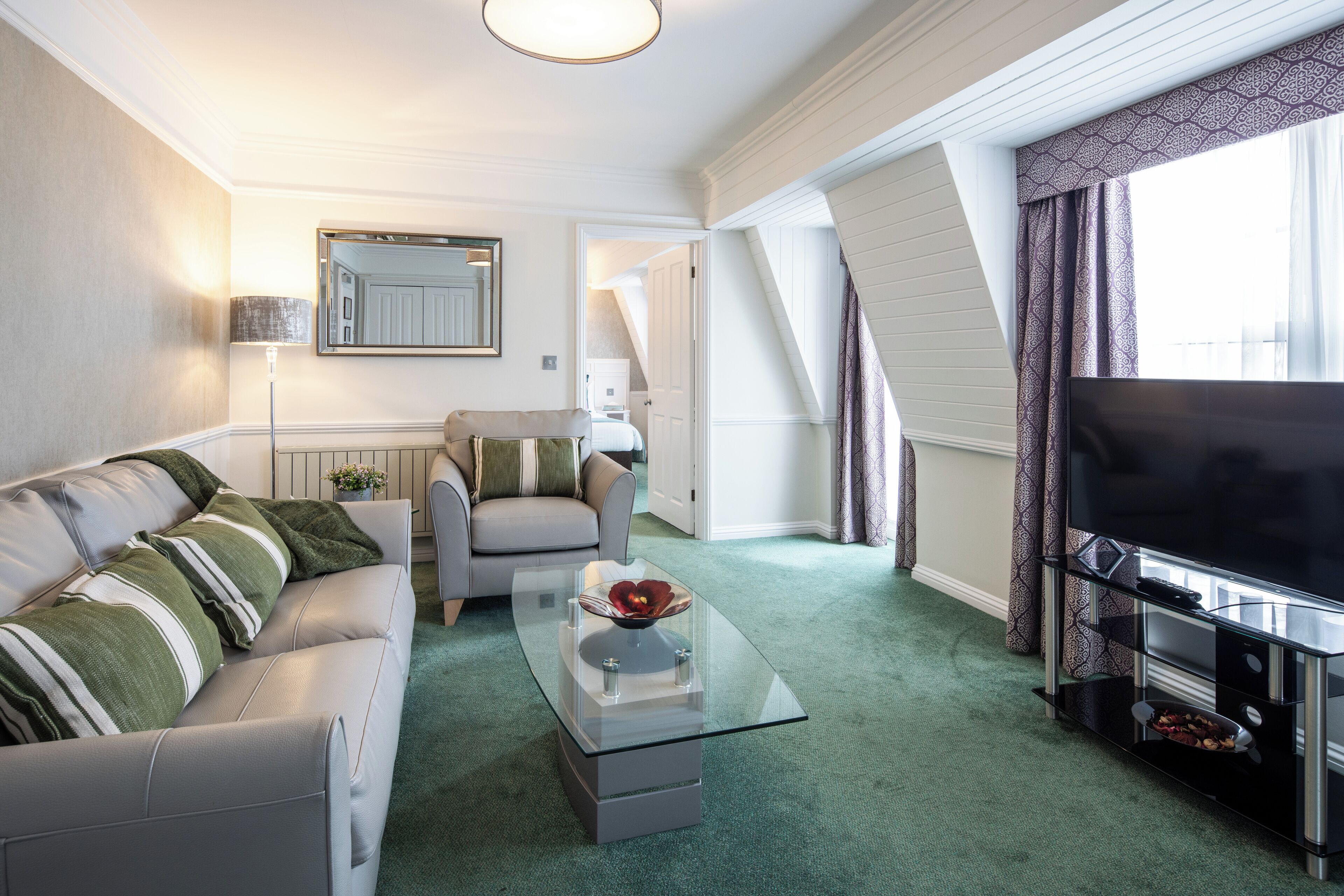 suite, 1 double bed, non smoking | living area | 40-inch flat-screen tv with digital channels, tv