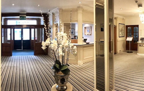 TOP Hotels with Entertainment in St. Helier for 2024 Expedia