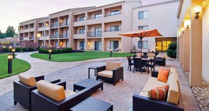 Courtyard by Marriott Huntsville University Drive