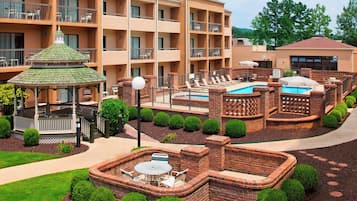 Seasonal outdoor pool