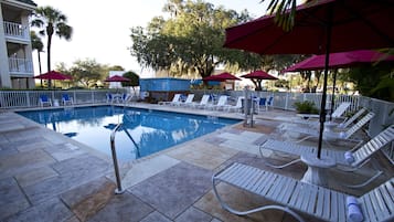 Outdoor pool, open 10:00 AM to 9:00 PM, pool loungers