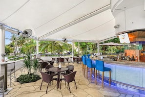 Bar (in der Unterkunft)