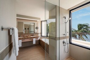 Articles de toilette écologiques, séchoir à cheveux, peignoirs