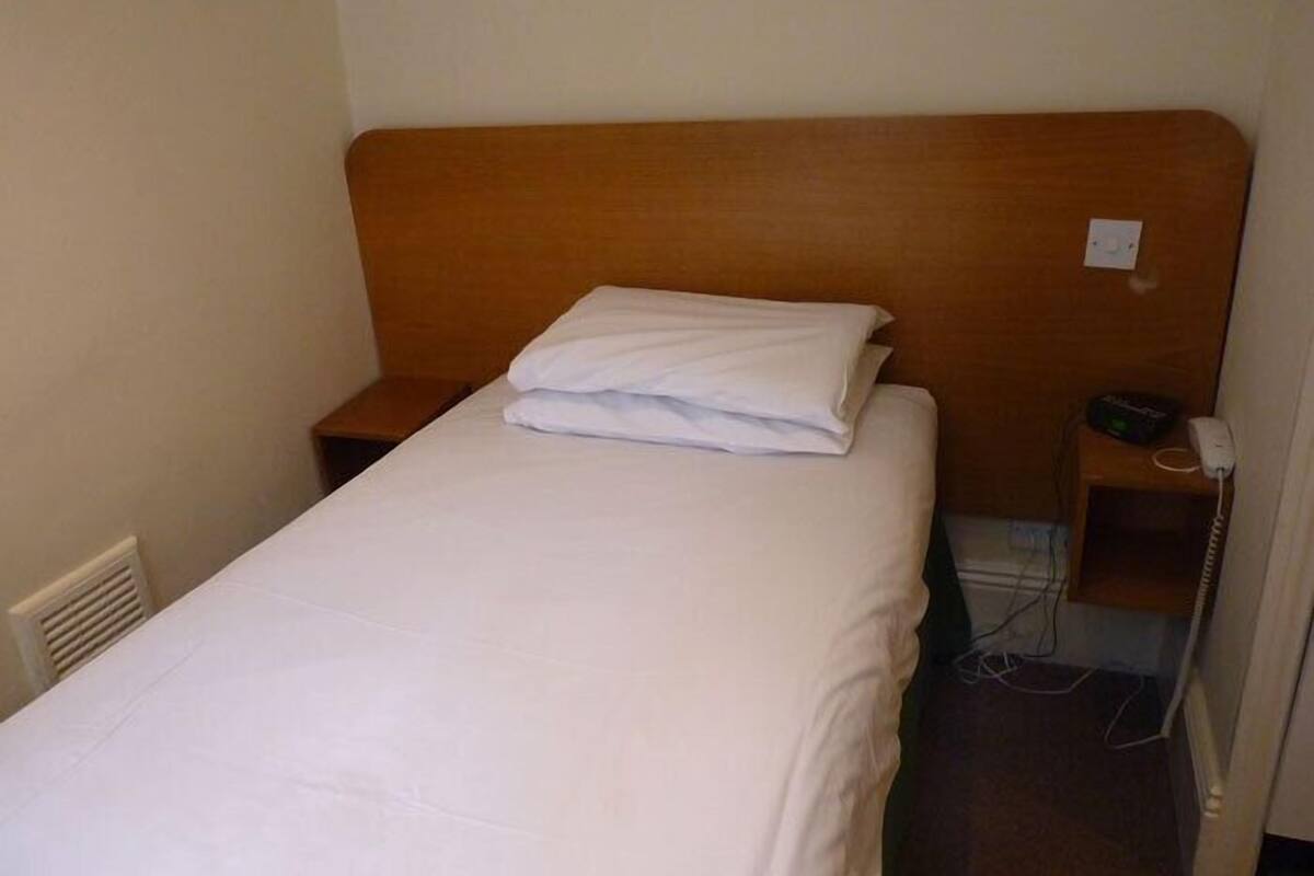Standard Studio, 1 Large Single Bed