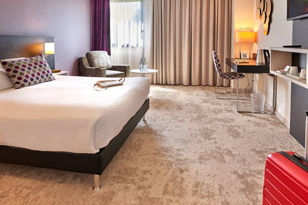 Comfort Room, 1 Queen Bed, Non Smoking (Larger Room)