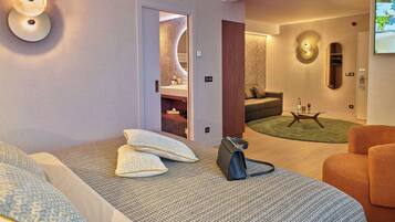 Junior Suite, 1 King Bed, Non Smoking (Larger Room;with Sofabed)