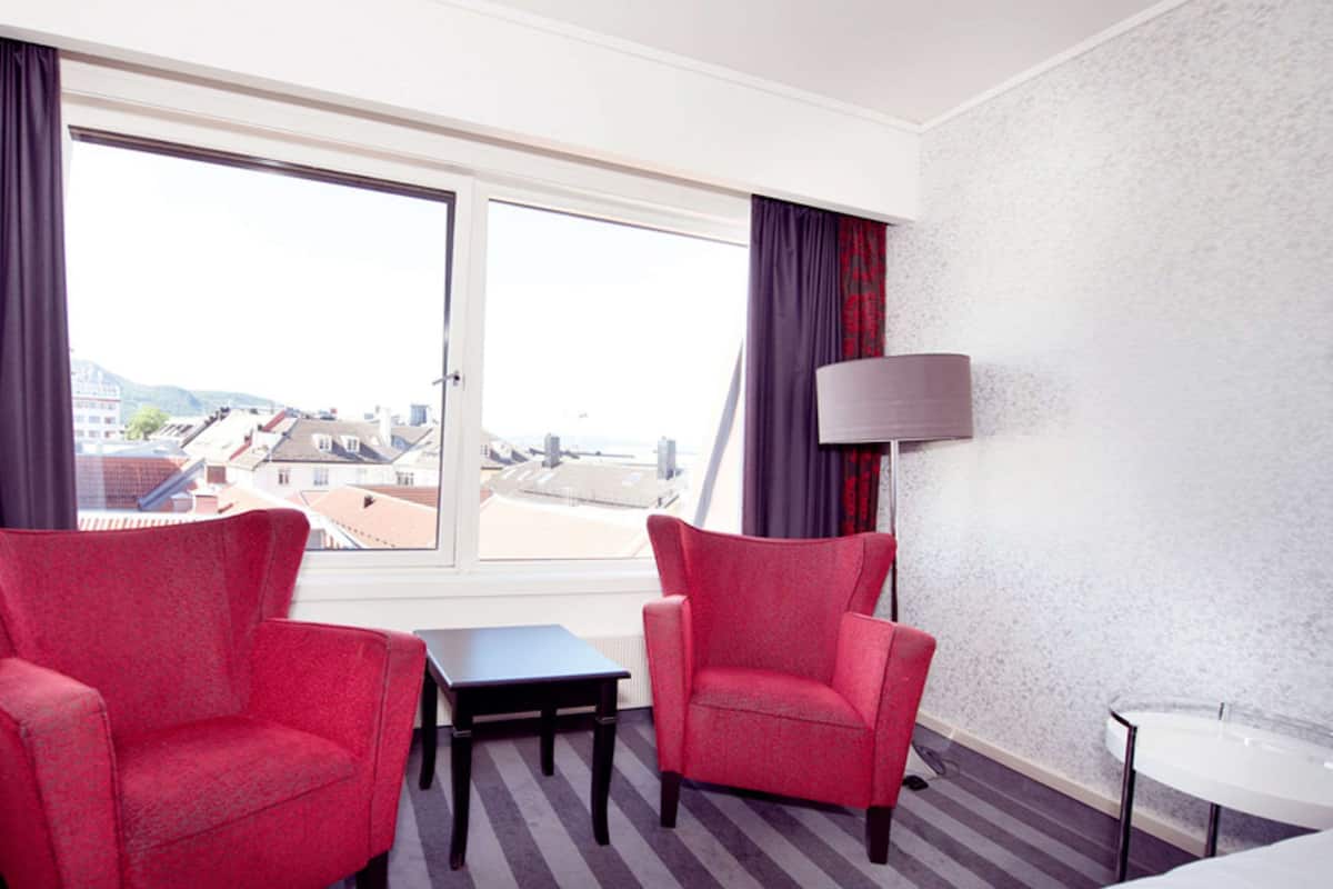 Standard Room, 1 Double Bed | Desk, laptop workspace, blackout curtains, cots/infant beds