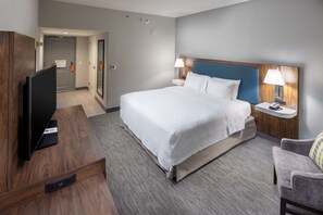 Room, 1 King Bed, Accessible, Non Smoking | Premium bedding, down comforters, desk, blackout drapes - Hampton Inn Asheville-Tunnel Rd. (Asheville)
