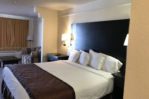 Desk, blackout drapes, iron/ironing board, free WiFi