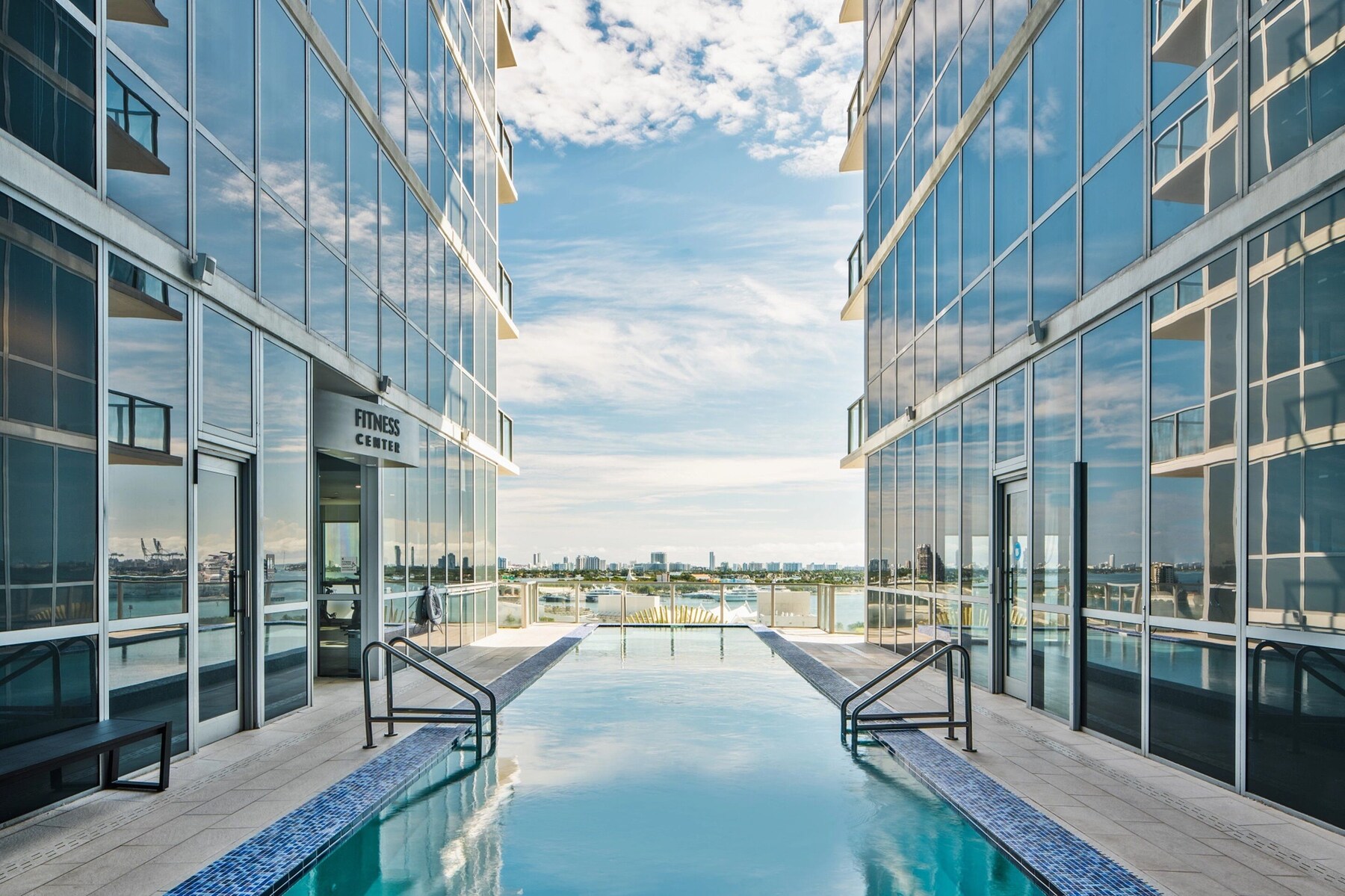 Exercise/lap pool