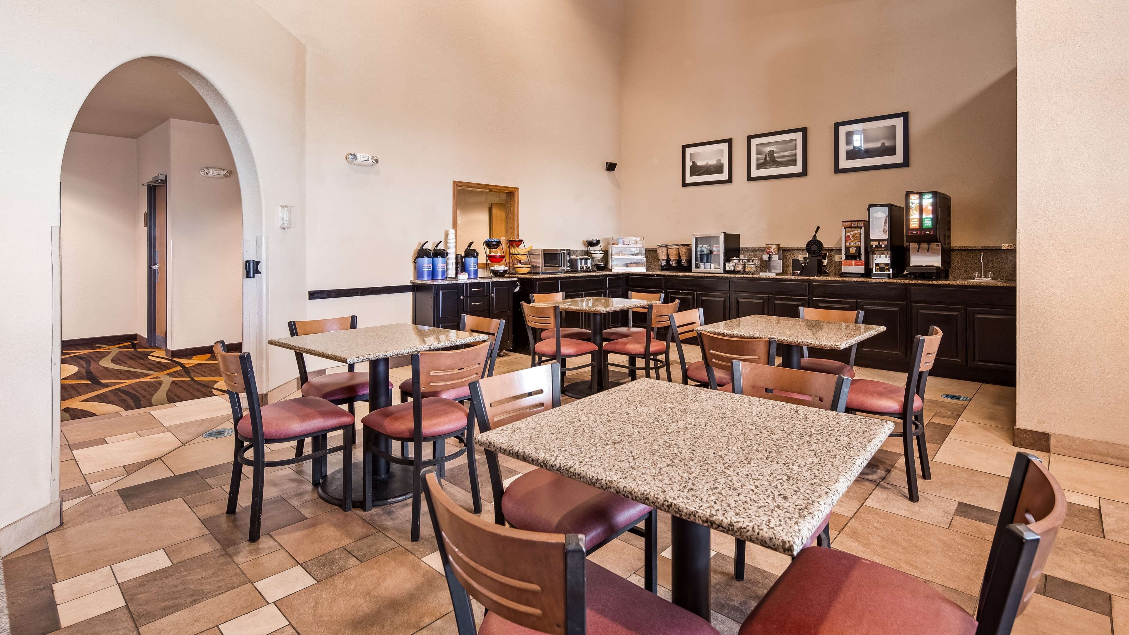 Free daily continental breakfast
