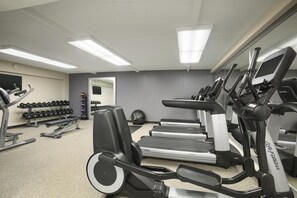 Fitness facility - DoubleTree by Hilton Dallas - DFW Airport North (Irving)