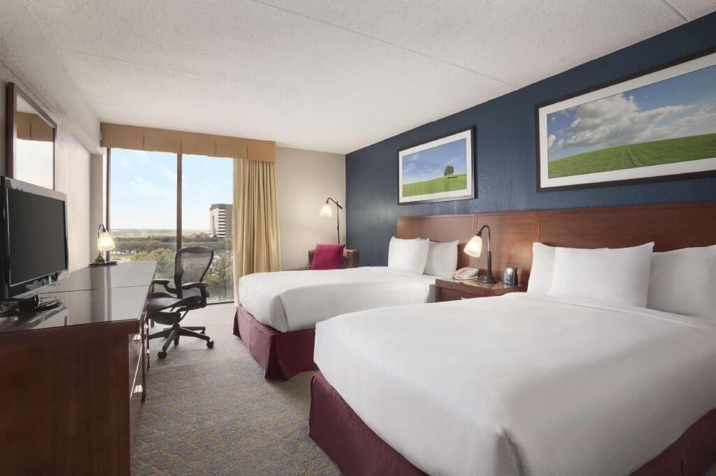 Premium bedding, down duvets, in-room safe, desk