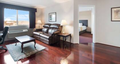 Quality Inn Grand Suites Bellingham