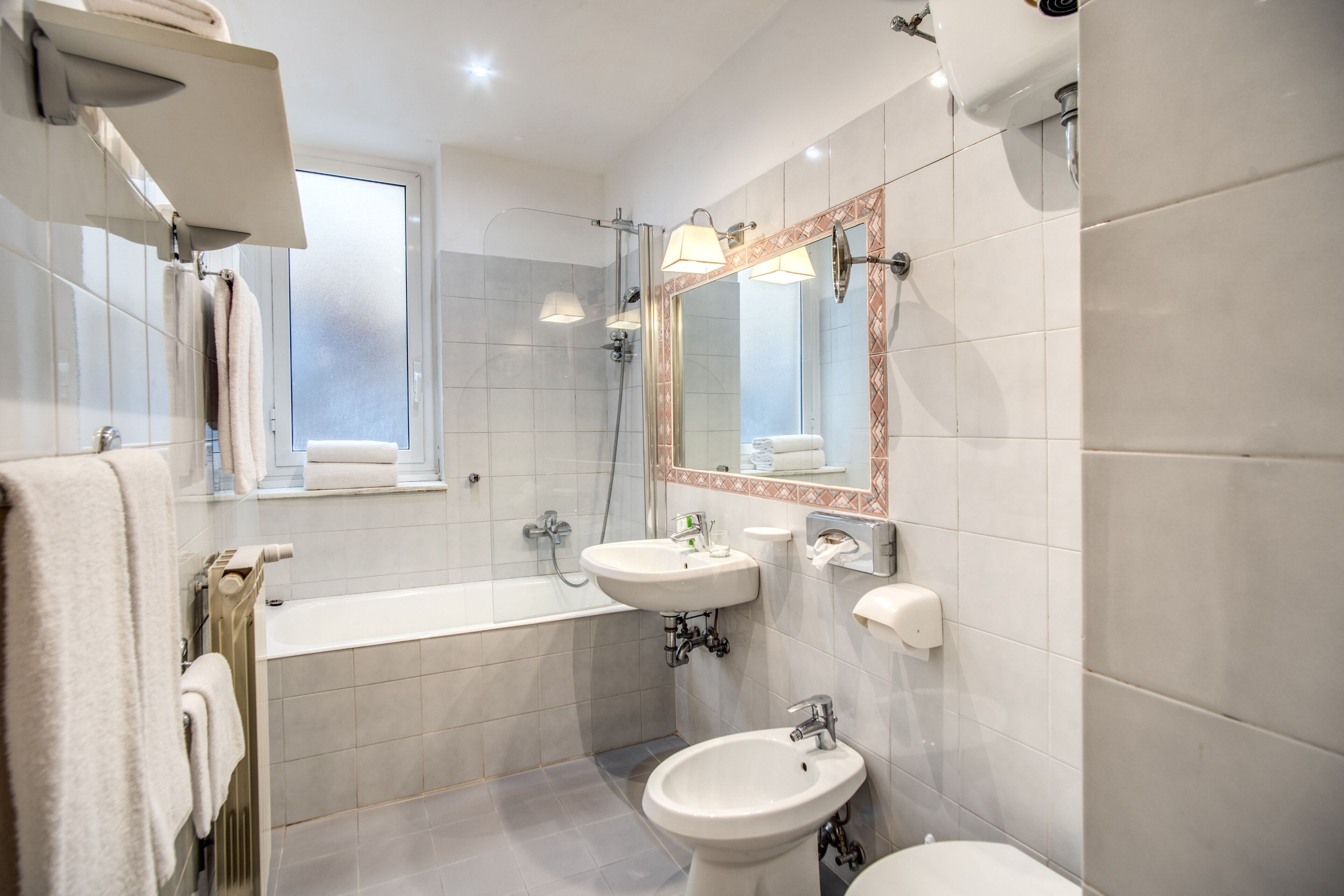 family room | bathroom | shower, eco-friendly toiletries, hair dryer, bidet